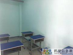 學(xué)生桌椅低價(jià)出售，量大從優(yōu)